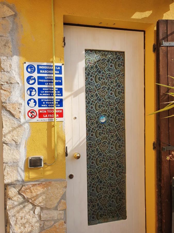 Dora Baltea Monolocale Primo Piano Mansarda Secondo Piano Βερόνα Εξωτερικό φωτογραφία