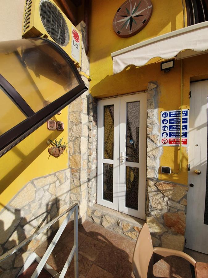Dora Baltea Monolocale Primo Piano Mansarda Secondo Piano Βερόνα Εξωτερικό φωτογραφία