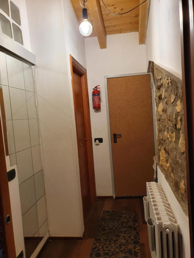 Dora Baltea Monolocale Primo Piano Mansarda Secondo Piano Βερόνα Εξωτερικό φωτογραφία