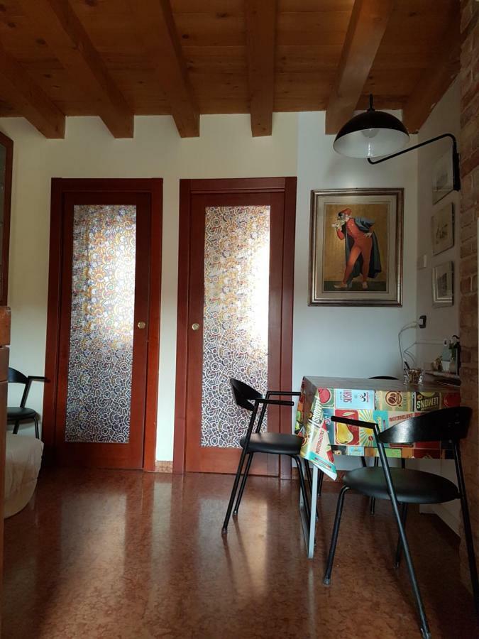 Dora Baltea Monolocale Primo Piano Mansarda Secondo Piano Βερόνα Εξωτερικό φωτογραφία