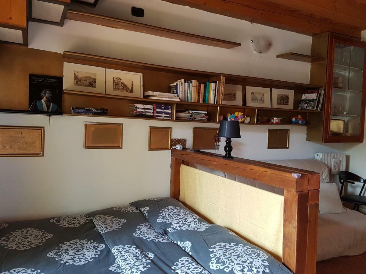 Dora Baltea Monolocale Primo Piano Mansarda Secondo Piano Βερόνα Εξωτερικό φωτογραφία