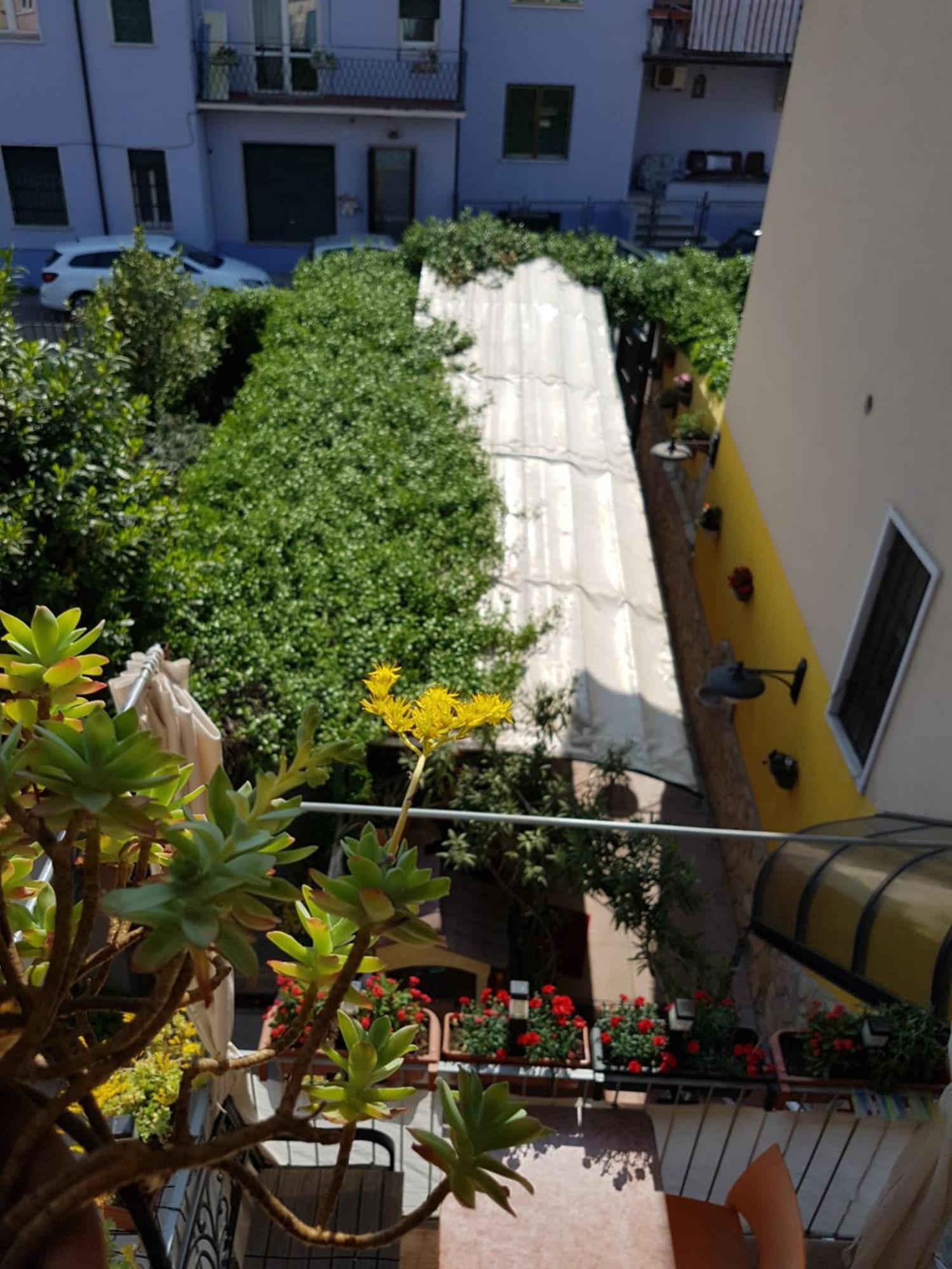 Dora Baltea Monolocale Primo Piano Mansarda Secondo Piano Βερόνα Εξωτερικό φωτογραφία